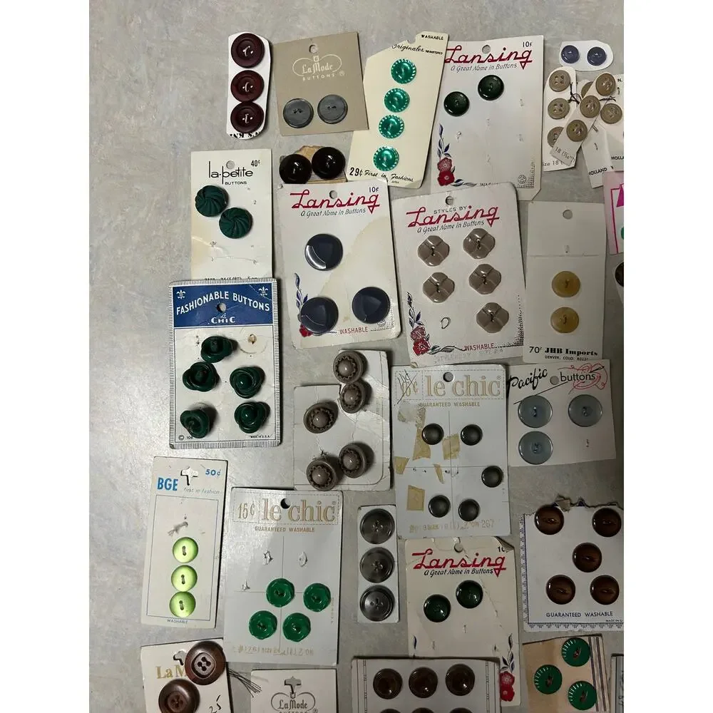 Vintage‎ Buttons All Full Cards Assorted Sizes, Shapes, Colors and Brands NOS